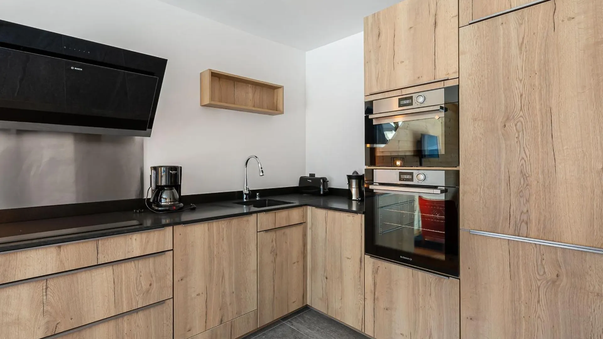 Charmant T3 A Courchevel, Emplacement Ideal A 100M Du Front De Neige, Parking Et Wifi Inclus - Fr-1-563-74 Courchevel