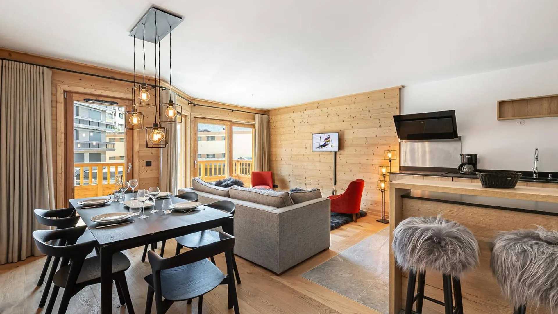Apartment Charmant T3 A Courchevel, Emplacement Ideal A 100M Du Front De Neige, Parking Et Wifi Inclus - Fr-1-563-74