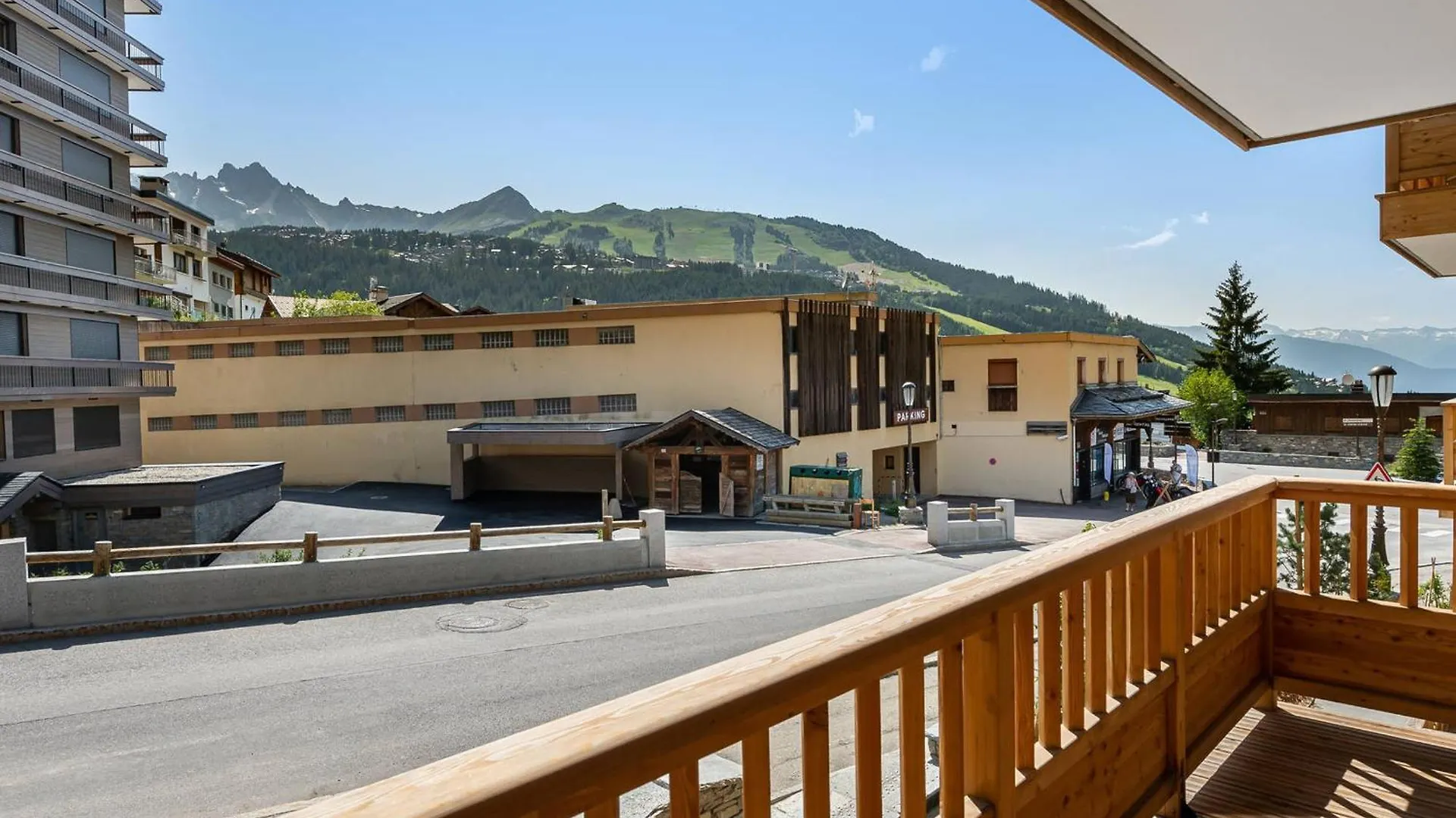 Charmant T3 A Courchevel, Emplacement Ideal A 100M Du Front De Neige, Parking Et Wifi Inclus - Fr-1-563-74 0*, Courchevel France